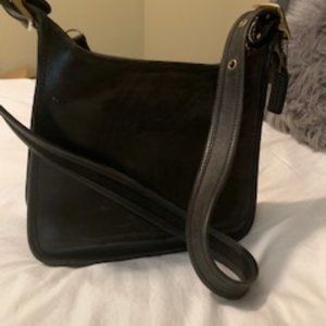 Vintage Coach Purse - Over the shoulder